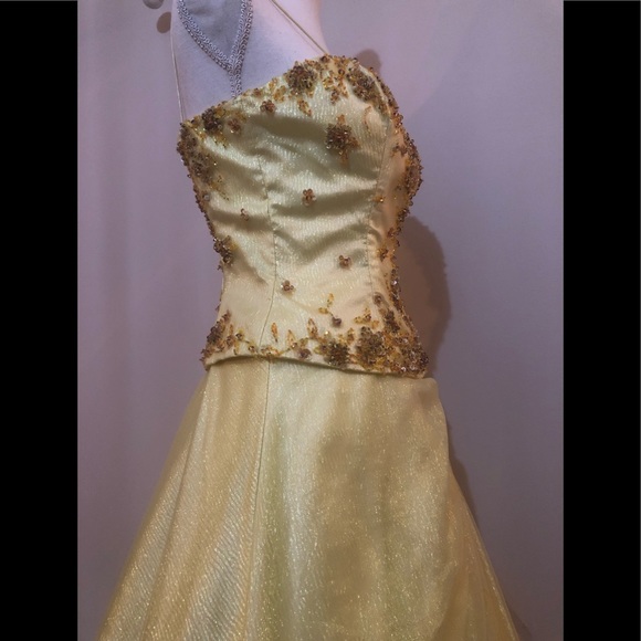 Unique Vintage Beaded Yellow Ballgown - Picture 11 of 17